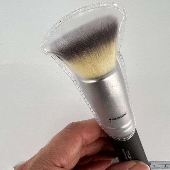 NWT It Cosmetics Heavenly Luxe Flat Top Buffing Foundation Makeup Brush #6 - Picture 9 of 12